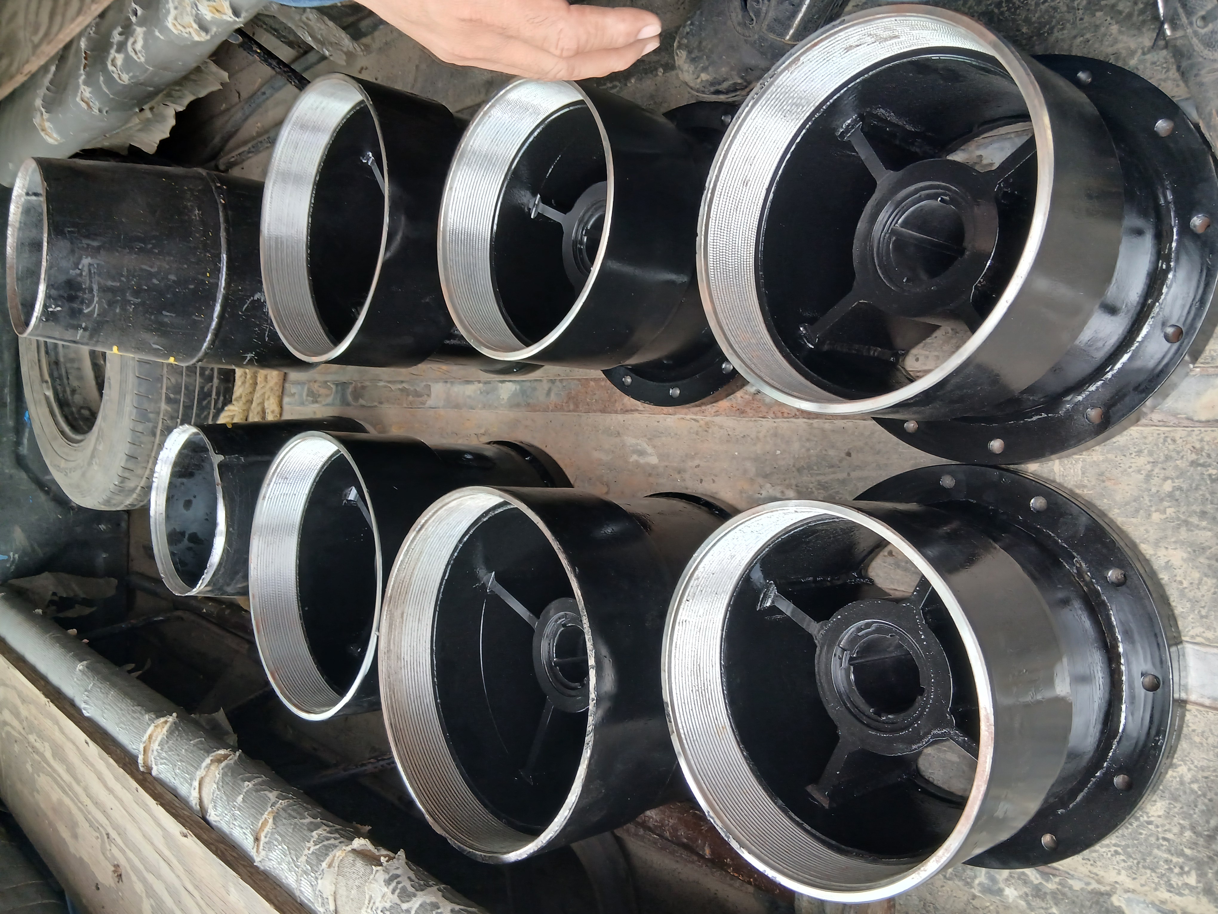 Oilfield casing cementing float equipment fabricated for well service